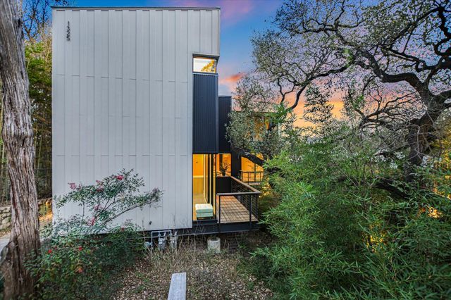 1325 Bonham TER A, Austin, TX 78704