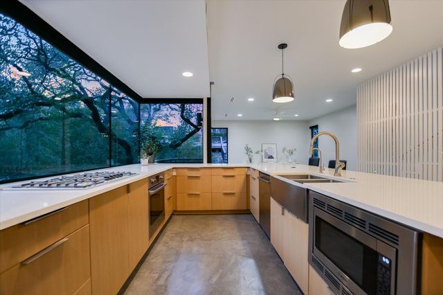 1325 Bonham TER A, Austin, TX 78704