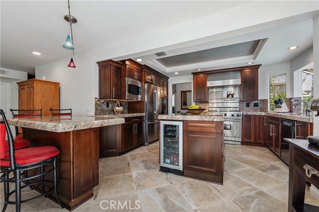 7238 Woodvale Court, West Hills (los Angeles), CA 91307