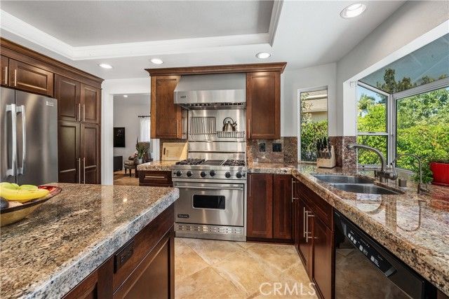 7238 Woodvale Court, West Hills (los Angeles), CA 91307