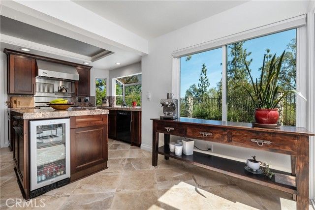 7238 Woodvale Court, West Hills (los Angeles), CA 91307