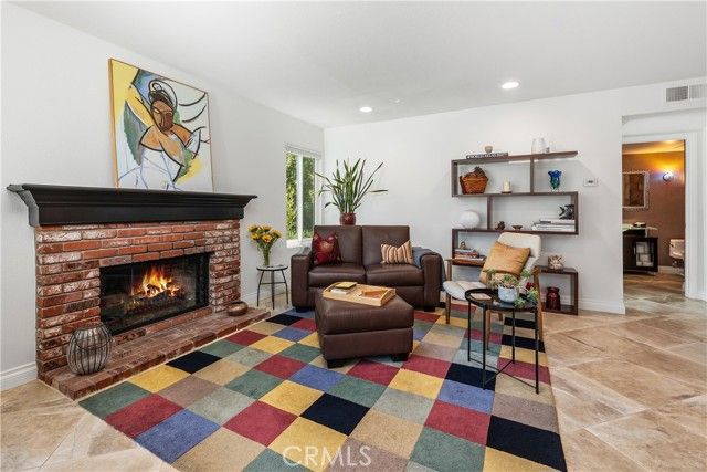 7238 Woodvale Court, West Hills (los Angeles), CA 91307