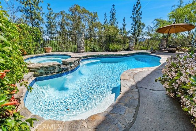 7238 Woodvale Court, West Hills (los Angeles), CA 91307