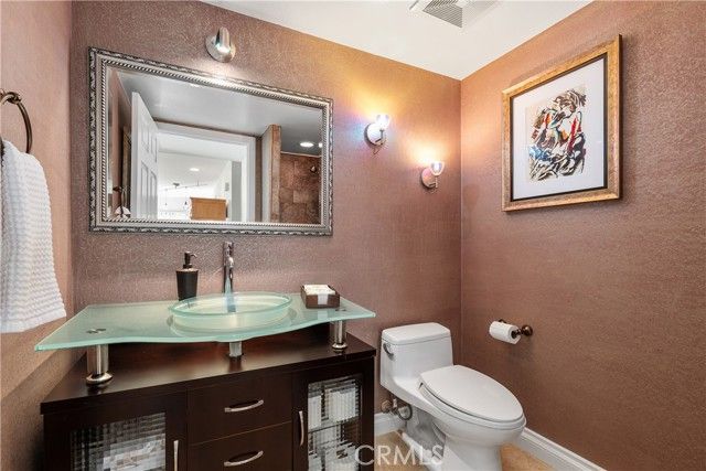 7238 Woodvale Court, West Hills (los Angeles), CA 91307