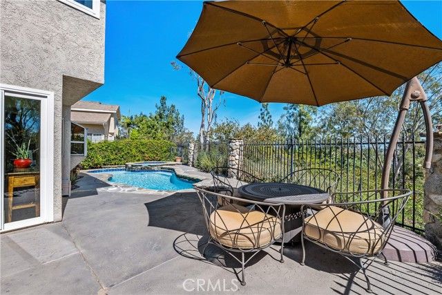7238 Woodvale Court, West Hills (los Angeles), CA 91307