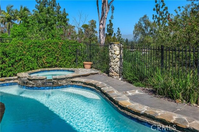 7238 Woodvale Court, West Hills (los Angeles), CA 91307