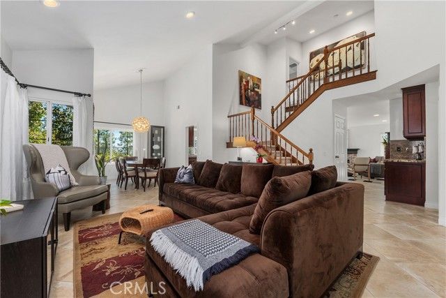 7238 Woodvale Court, West Hills (los Angeles), CA 91307