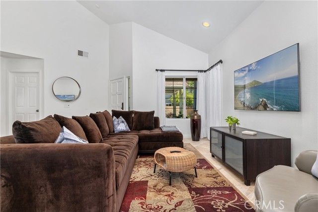 7238 Woodvale Court, West Hills (los Angeles), CA 91307