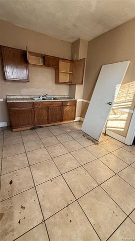 18105 Caldwell Street, Detroit, MI 48234