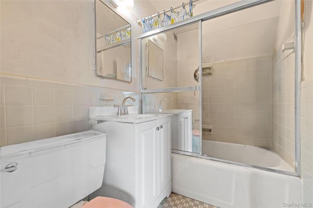 7 Fordham Hill Oval 2E, Bronx, NY 10468