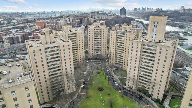 7 Fordham Hill Oval 2E, Bronx, NY 10468