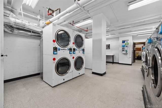 7 Fordham Hill Oval 2E, Bronx, NY 10468