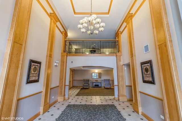 8727 W Bryn Mawr Avenue 206, Chicago, IL 60631