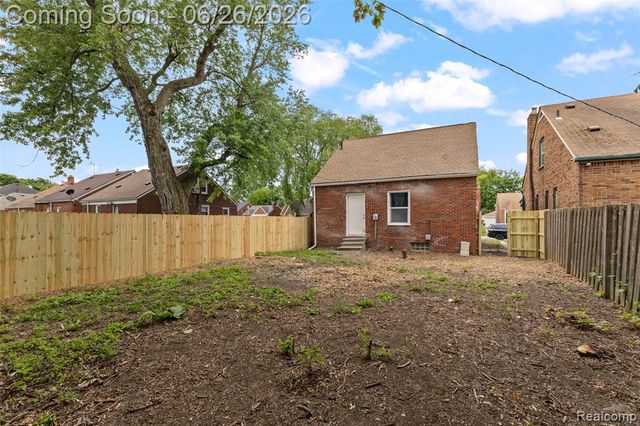 8310 Whitcomb Street, Detroit, MI 48228