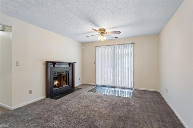541 Pineland Cir Apt 201, Newport News, VA 23608