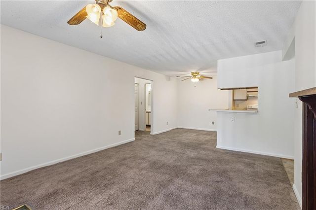 541 Pineland Cir Apt 201, Newport News, VA 23608