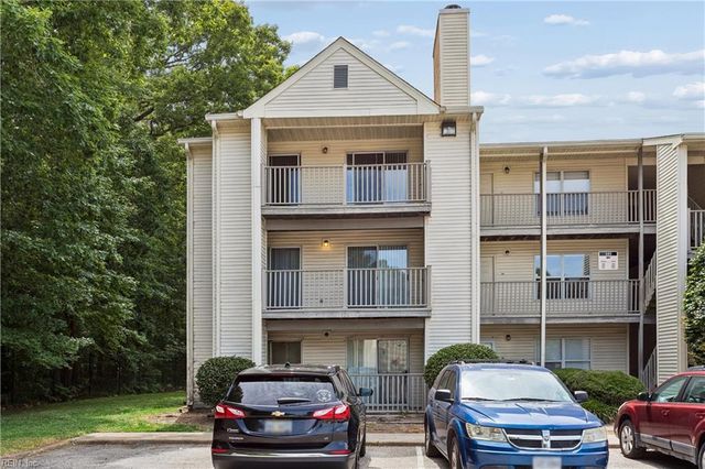 541 Pineland Cir Apt 201, Newport News, VA 23608