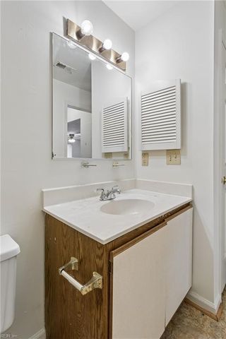 541 Pineland Cir Apt 201, Newport News, VA 23608