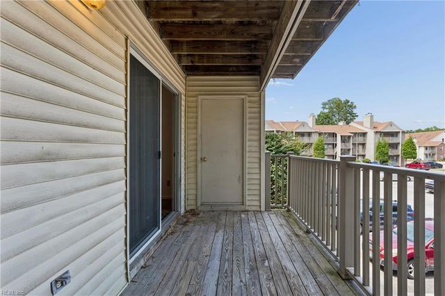 541 Pineland Cir Apt 201, Newport News, VA 23608