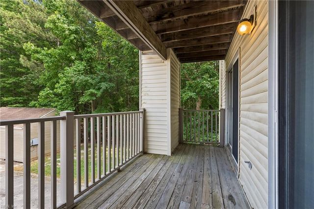 541 Pineland Cir Apt 201, Newport News, VA 23608