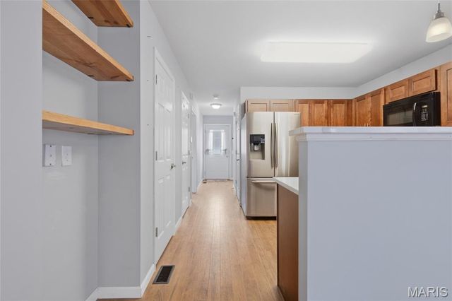 9933 Linn Avenue, St Louis, MO 63125