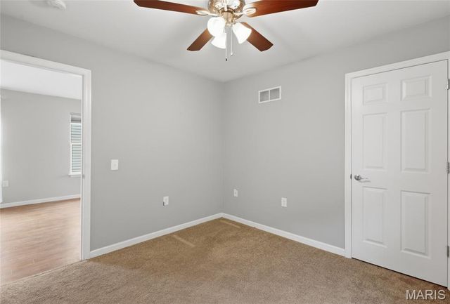 9933 Linn Avenue, St Louis, MO 63125