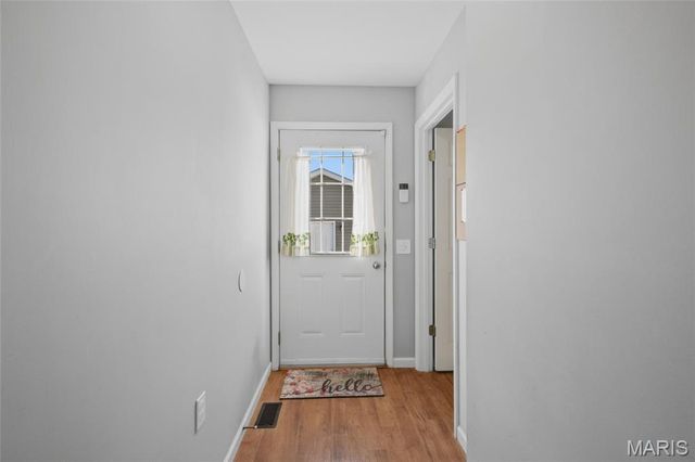 9933 Linn Avenue, St Louis, MO 63125