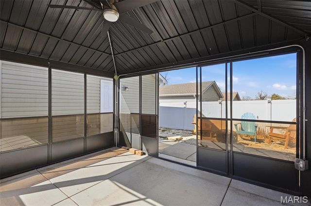 9933 Linn Avenue, St Louis, MO 63125