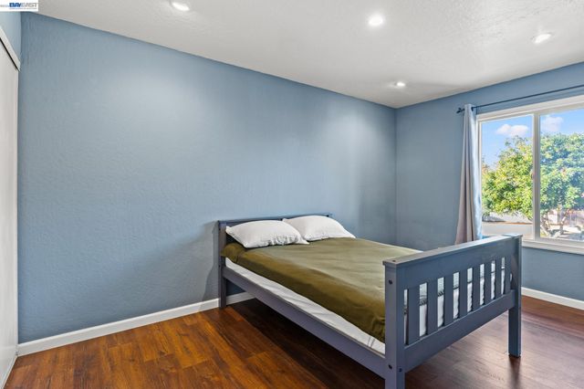2456 Oliver Dr, Hayward, CA 94545