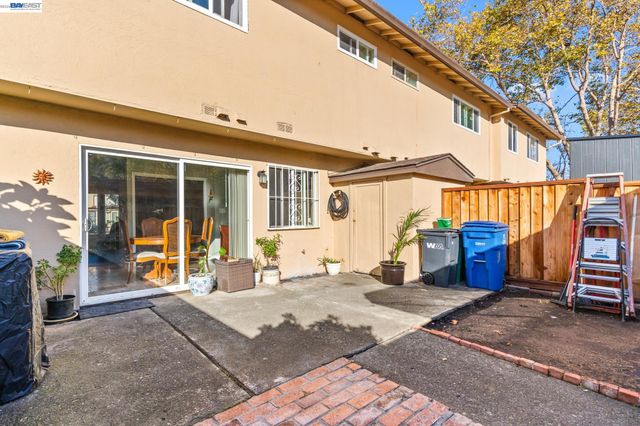 2456 Oliver Dr, Hayward, CA 94545