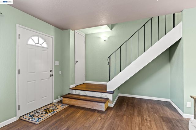2456 Oliver Dr, Hayward, CA 94545