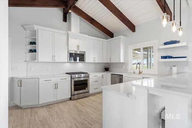 8520 Elkhorn Ln, Nampa, ID 83686