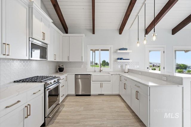 8520 Elkhorn Ln, Nampa, ID 83686