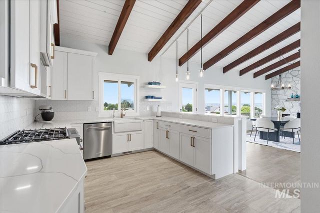8520 Elkhorn Ln, Nampa, ID 83686