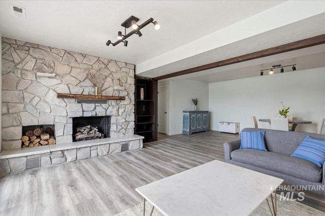 8520 Elkhorn Ln, Nampa, ID 83686