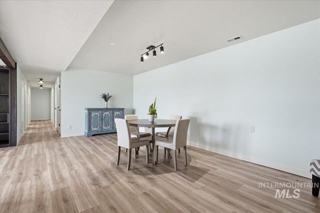 8520 Elkhorn Ln, Nampa, ID 83686