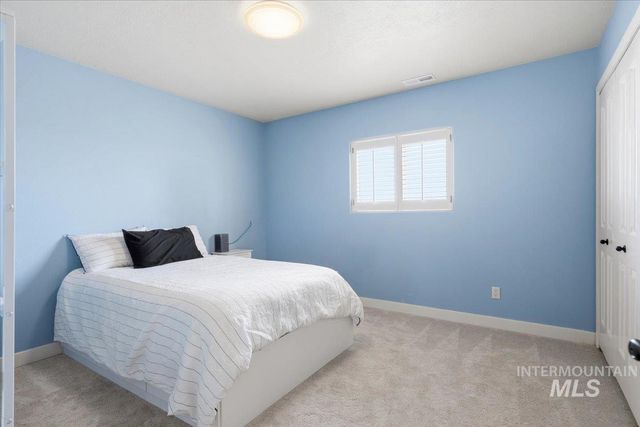 8520 Elkhorn Ln, Nampa, ID 83686