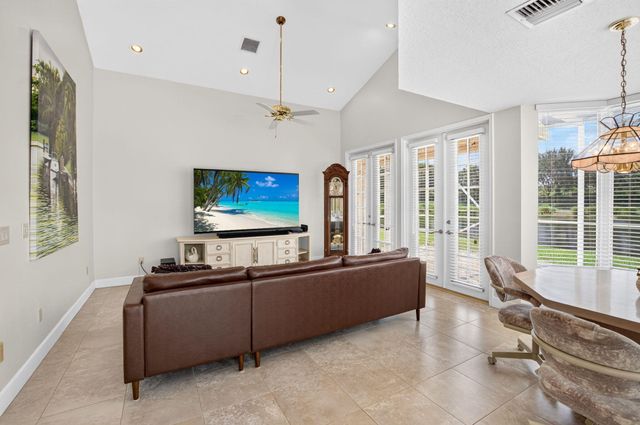 10192 Shireoaks Lane, Boca Raton, FL 33498