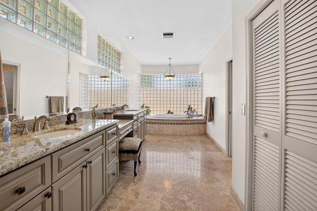 10192 Shireoaks Lane, Boca Raton, FL 33498