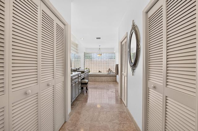 10192 Shireoaks Lane, Boca Raton, FL 33498
