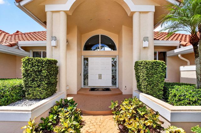 10192 Shireoaks Lane, Boca Raton, FL 33498