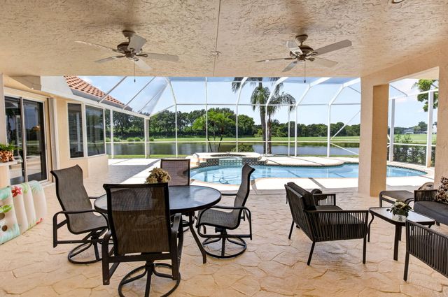 10192 Shireoaks Lane, Boca Raton, FL 33498