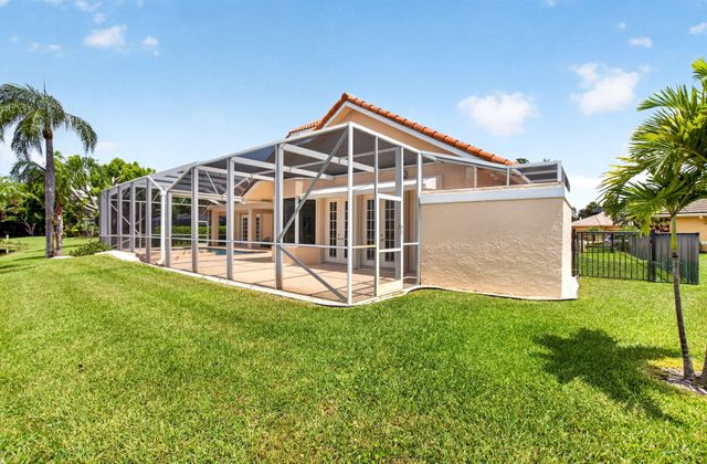 10192 Shireoaks Lane, Boca Raton, FL 33498