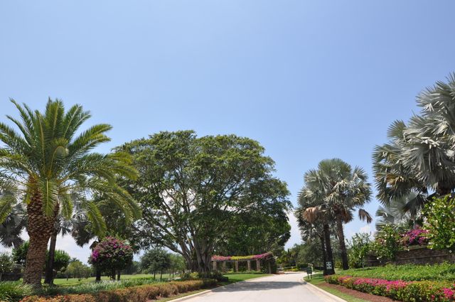 10192 Shireoaks Lane, Boca Raton, FL 33498