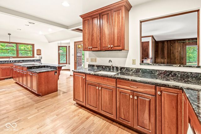 69 Highland Manor Court S, Indianapolis, IN 46228