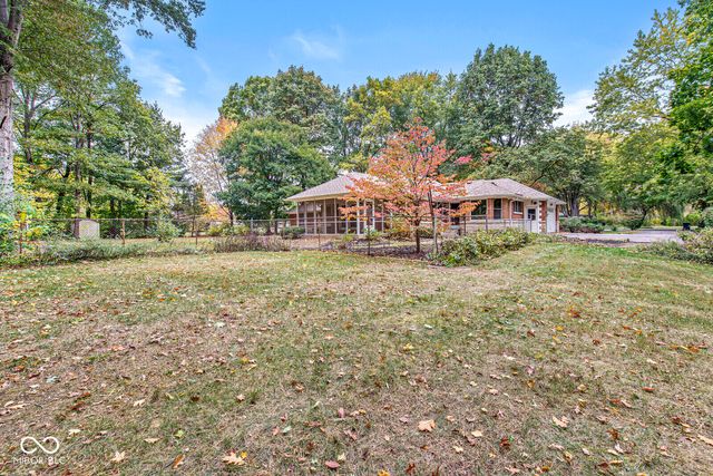 69 Highland Manor Court S, Indianapolis, IN 46228