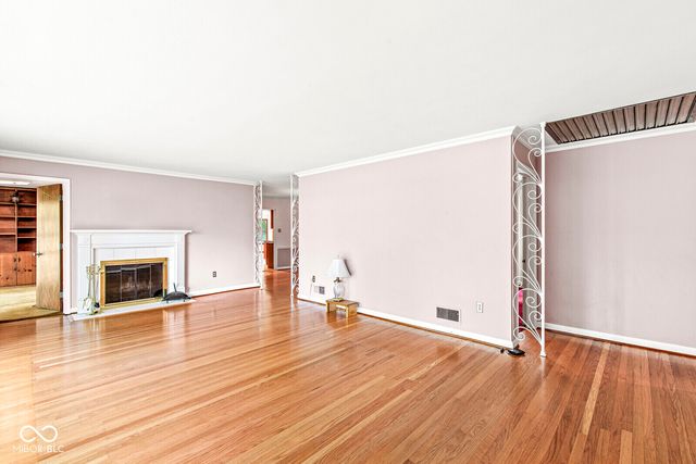 69 Highland Manor Court S, Indianapolis, IN 46228