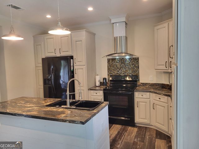 1902 35th Avenue SW, Lanett, AL 36863