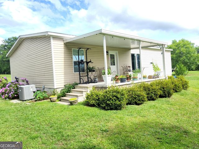 1902 35th Avenue SW, Lanett, AL 36863