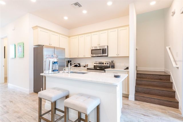 8075 KNEE DEEP ROAD, Kissimmee, FL 34747
